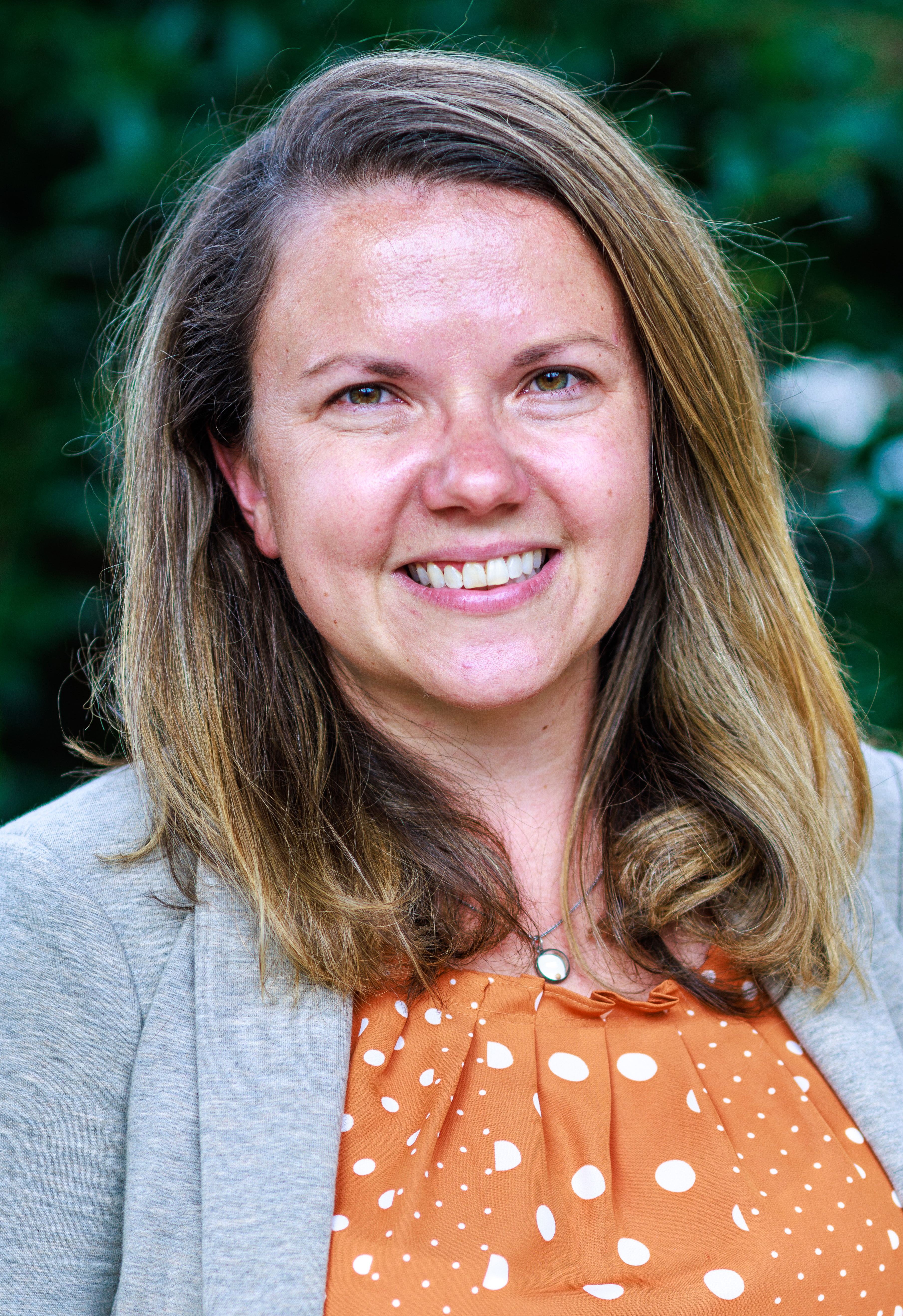 headshot of Amanda Strattong