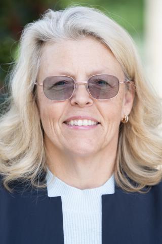 Image of Lisa Smith